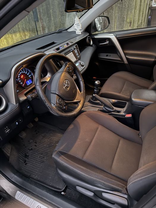 TOYOTA rav 4 2013