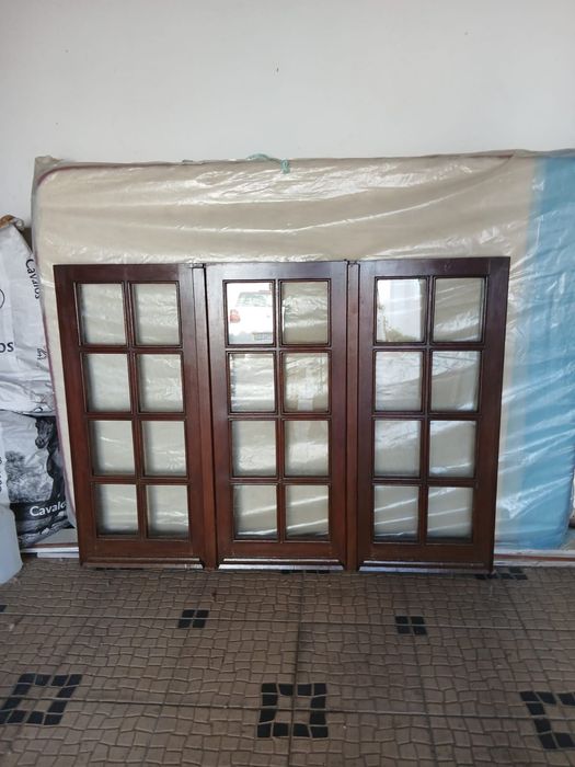 Janela de Madeira para Quarto