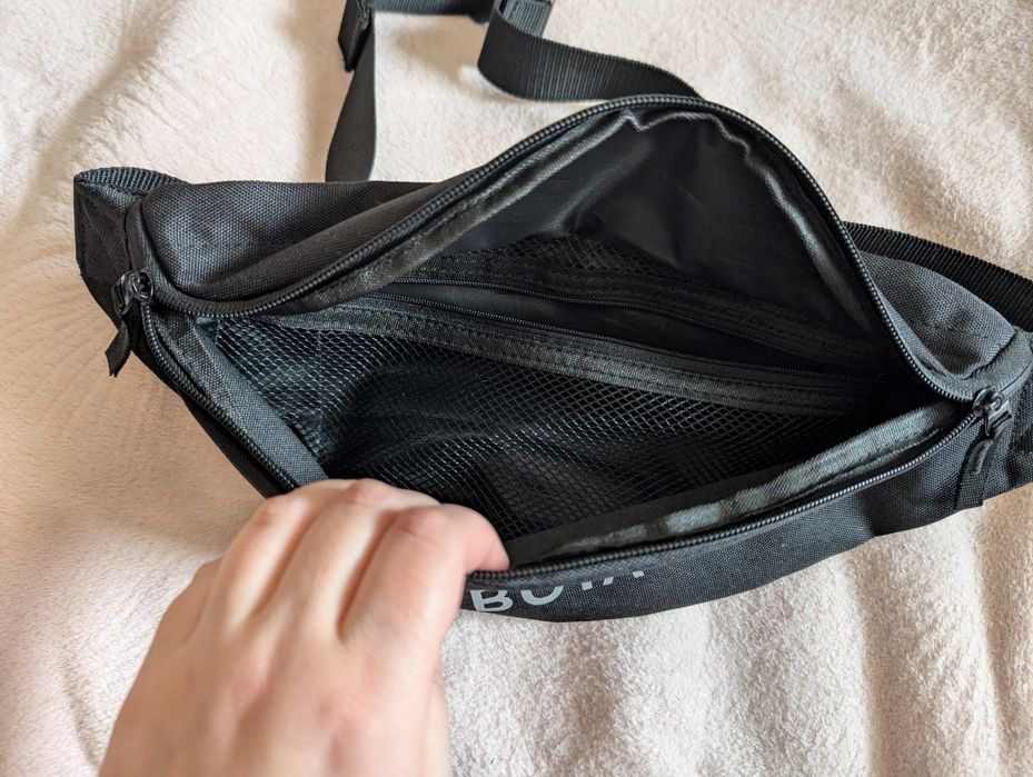 Kubota KNC01 Czarna nerka unisex