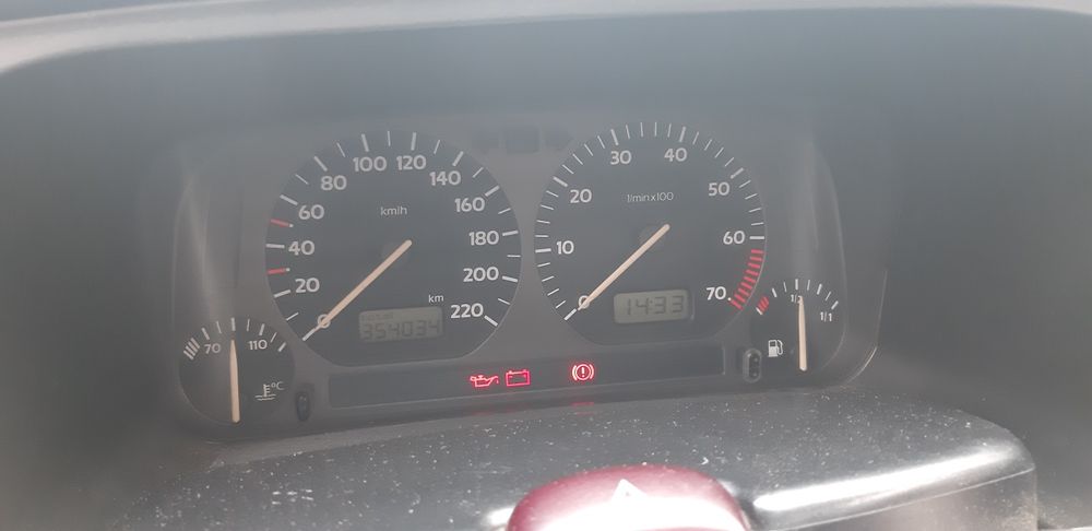 Продам VW Vento, 2л