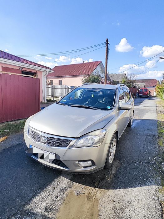 Продам Kia Ceed 1.6 crdi