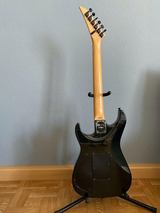 Charvel 375 deluxe