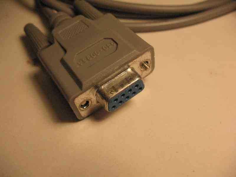 kabel komunikacyjny RS-232  typ 940 kreska 0095 A  do UPS APC