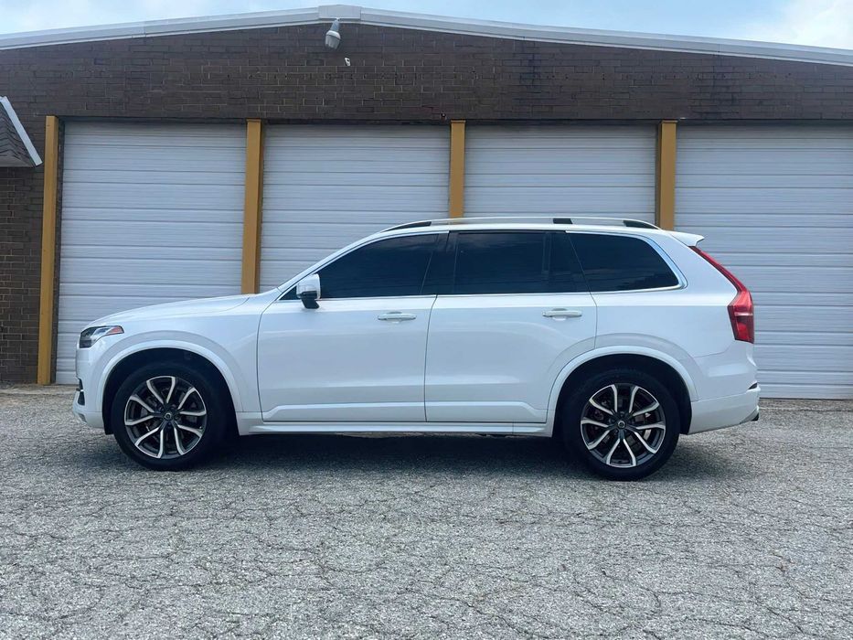 Volvo XC90 T5 Momentum      2019