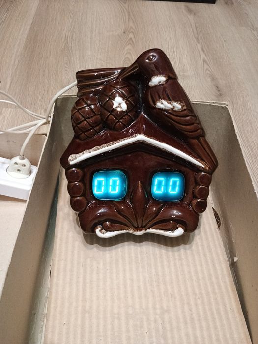 Новий настіний годиник Электроника - 02 в  коробці