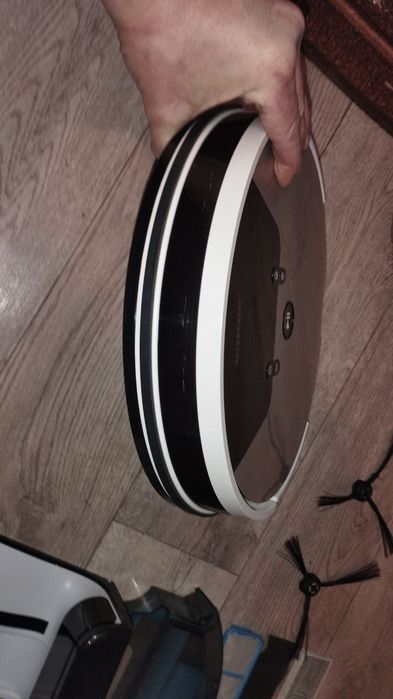 Робот-пылесос Silver Crest