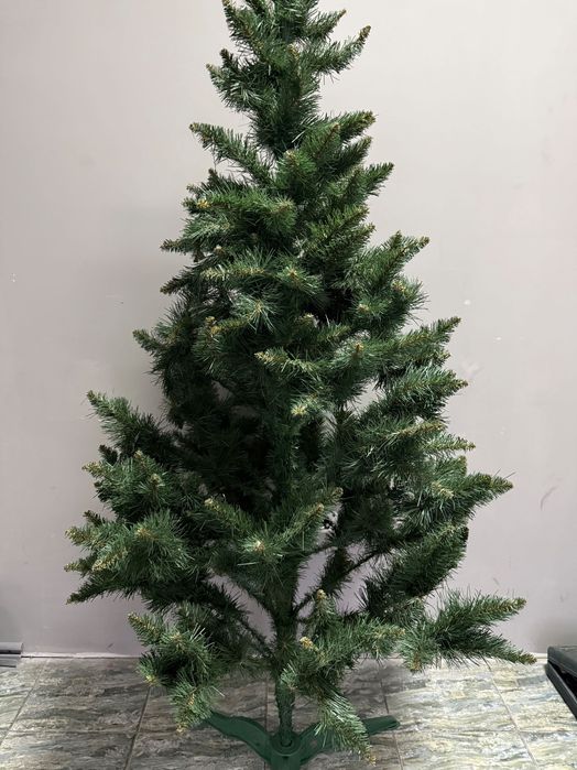 Ялинка висота 160см тільки самовивозом
