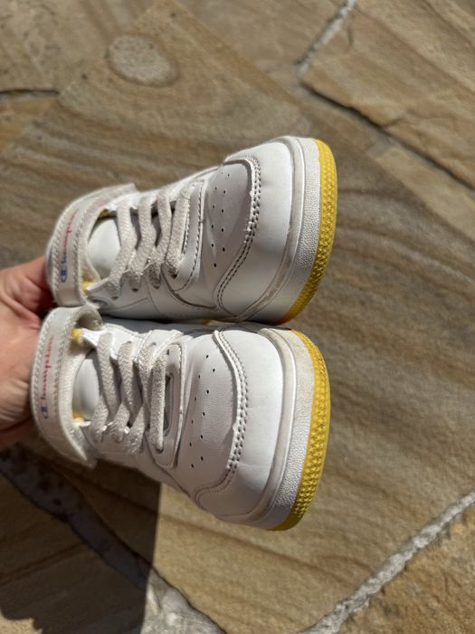 Білі кеди для дівчинки Champion