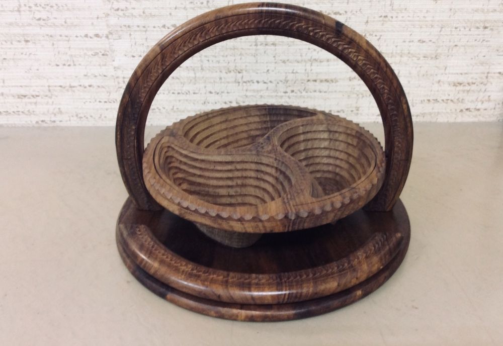 Декоративна дерев‘яна цукерниця в східному стилі. Подаруйте на офіс!