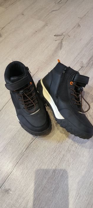 Осінні хайтопи 39 розмір Reserved