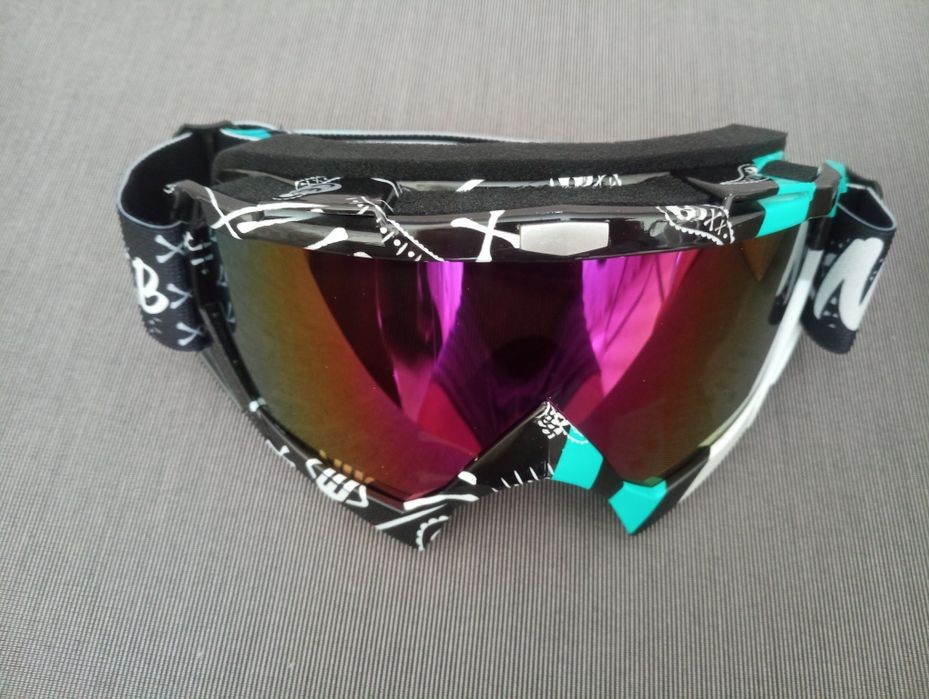 Лижні окуляри , сноуборд