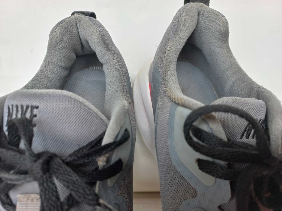 Nike кроссовки оригинал 41-42/26,5