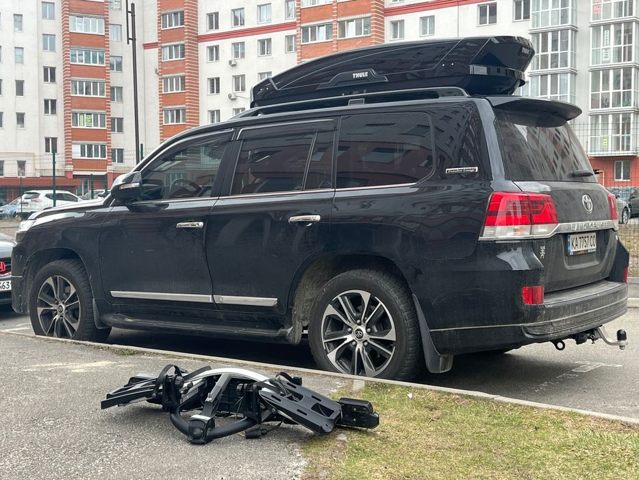 б.у. поперечины Toyota і Lexus багажник как THULE