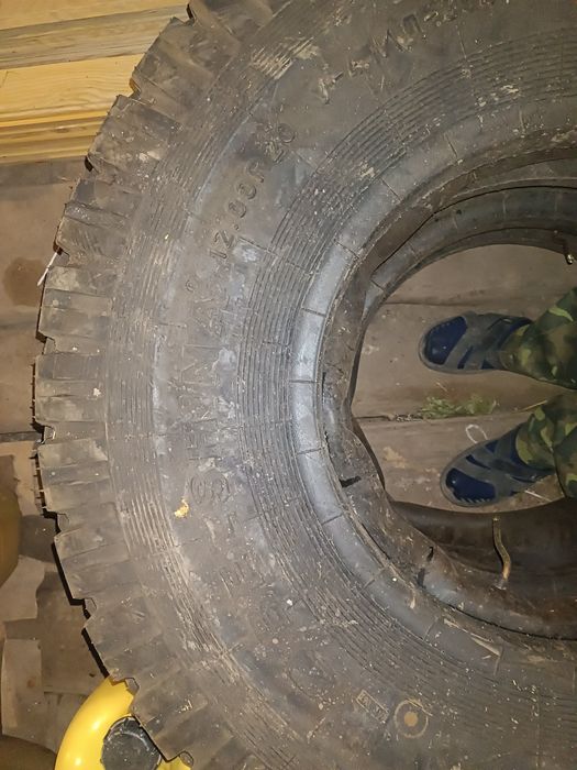 Продам нові Шини 12.00 R20