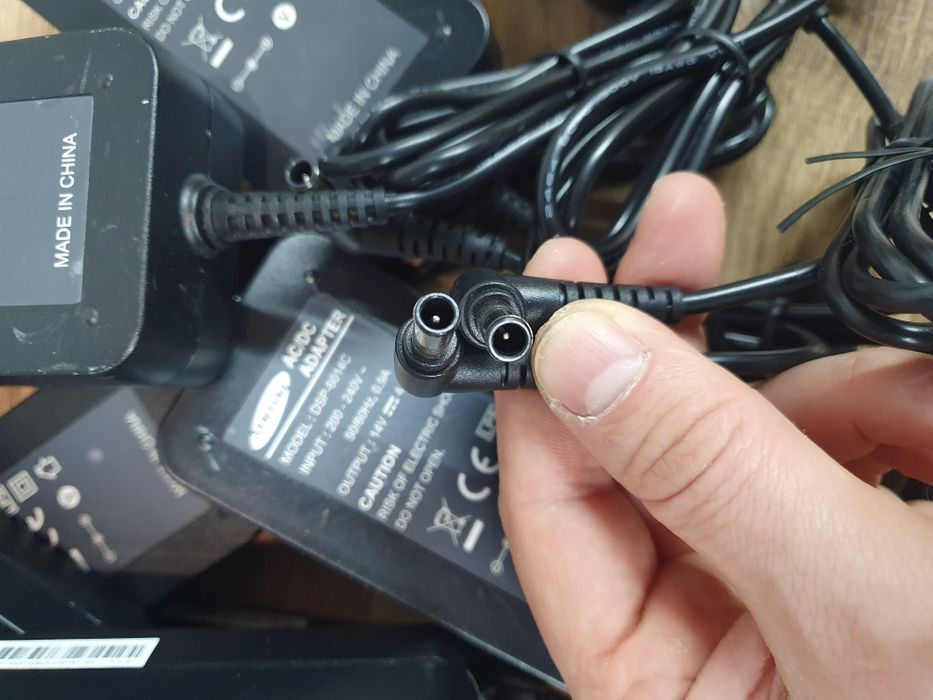 Блок живлення питания зарядное зарядка Samsung 14v/4,29a 60w оригінал