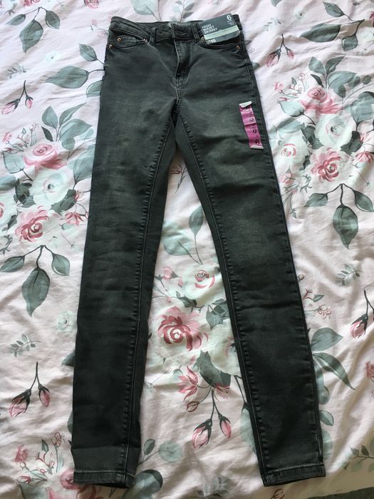 Nowe jeansy rurki