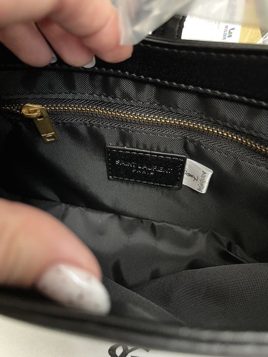 Сумка відомого бренду YSL , повністю укомплектована, чорного кольору.