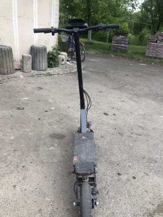 Електросамокат Kukirin G2