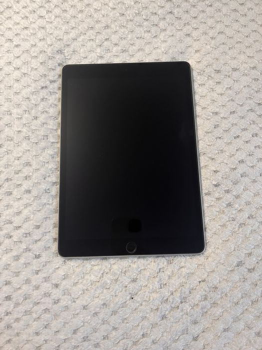 ipad 9 generacji 256gb + etui