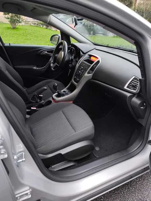 Opel Asr«tra J Sports Tourer 2012 — photo 4