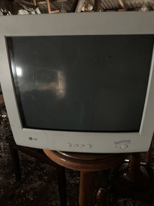 Продам монітор LG . Старого зразка