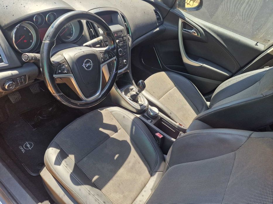 Opel astra 1.7 cdti — photo 4