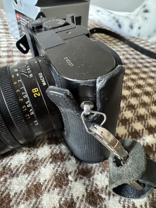 Leica Q com pacote de acessórios -