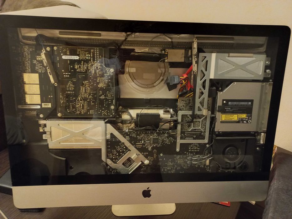 Моноблок Apple i Mac A1312 (на запчасти)