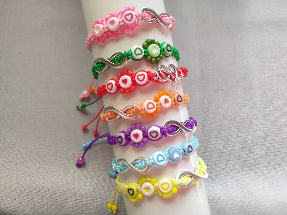 7 Pulseiras em Macramê Amor Infinito em diversas cores