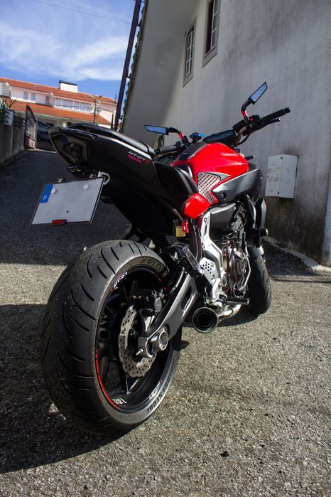 Yamaha mt07 55kw vermelha