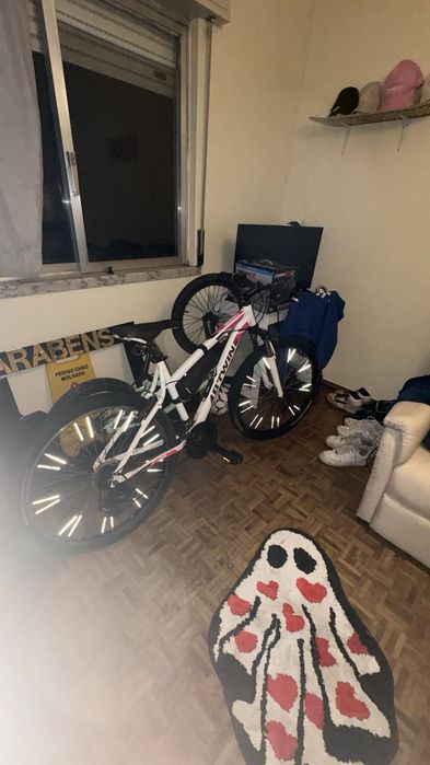 Bicicleta MTB branca