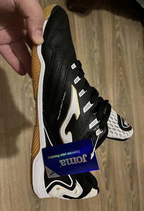 Продаю футзальні кросівки Joma Maxima