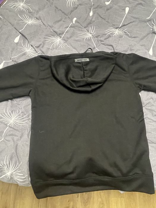 Продам кофту essentials