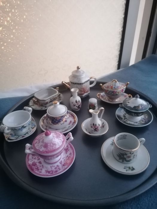 Miniaturas em loiça