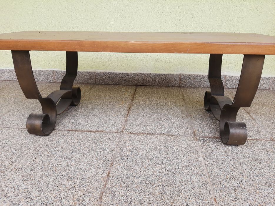 Mesa de madeira retangular