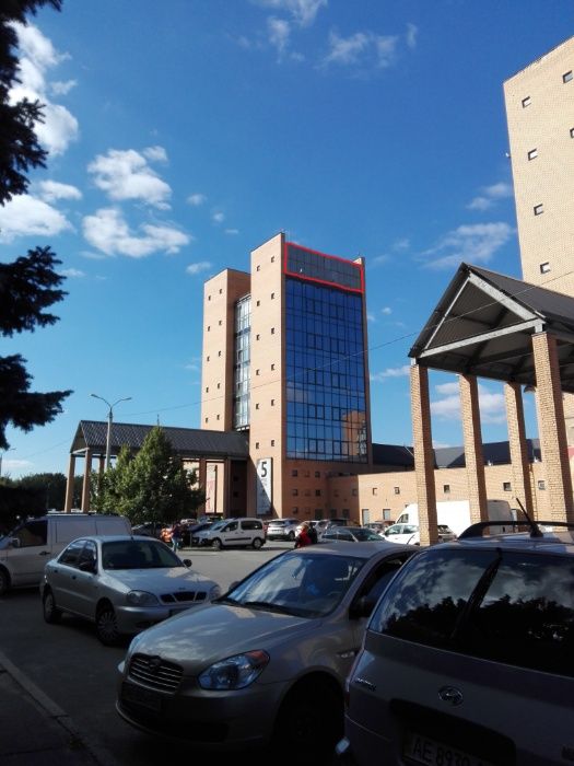 Рекламные плоскости на ТЦ Вавилон