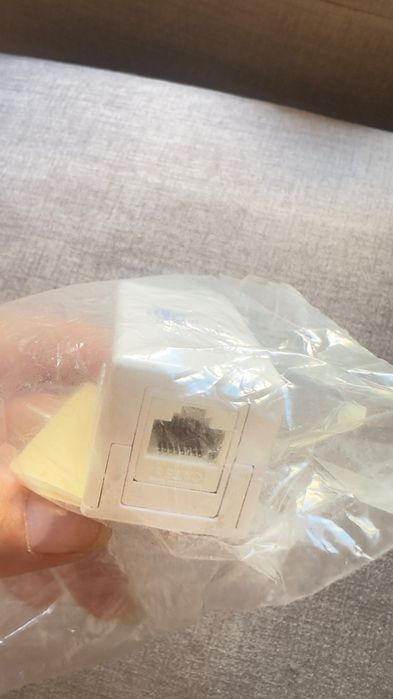 caixa de superfície ou adaptador com uma porta RJ45