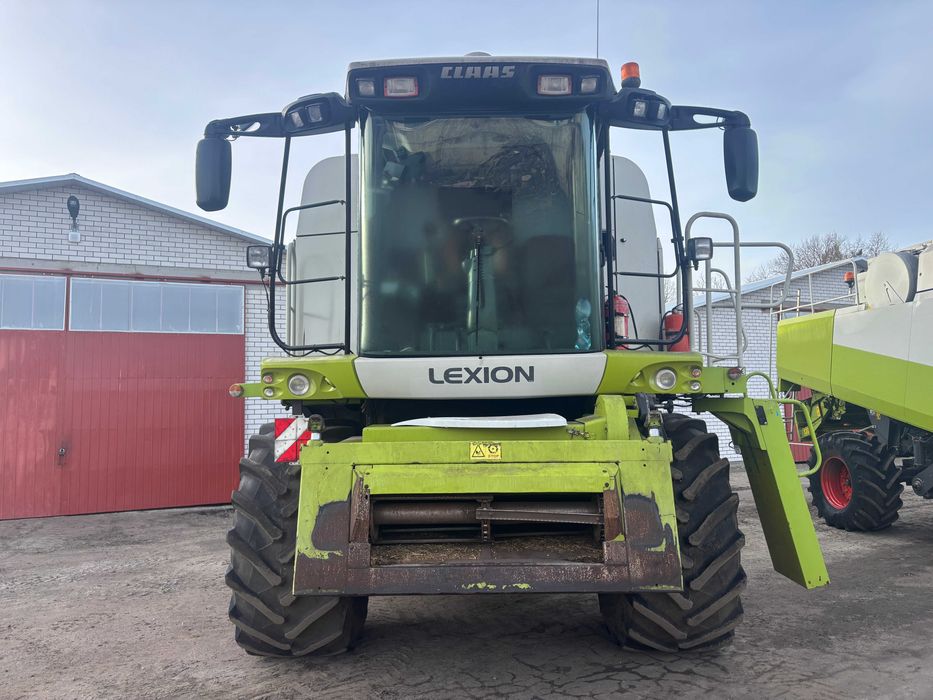 Claas Lexion 570 комбайн зернозбиральний
