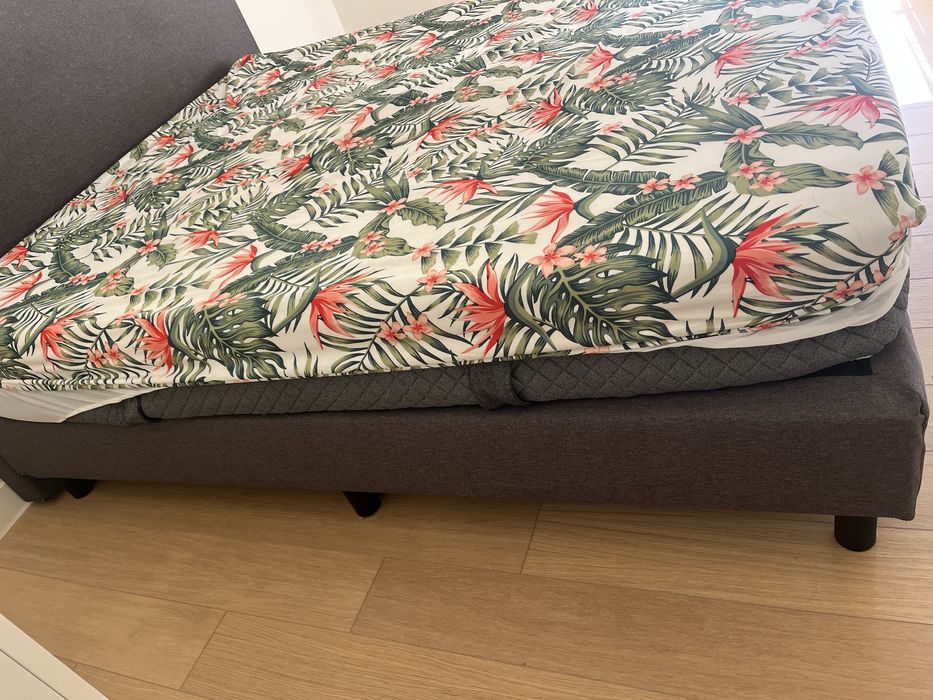 Cama Cama Emma Estofada Cinza 180x200 — Elegante e Confortável