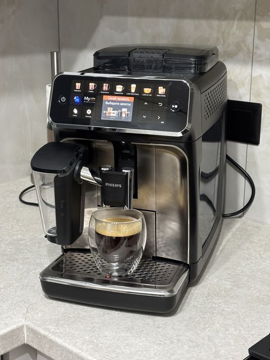 Кавомашина Philips late go 5400
