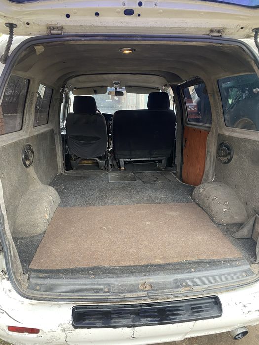 Продам авто hyundai h-1