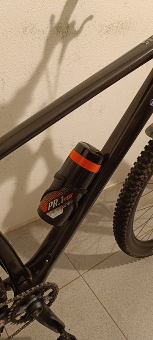 Garrafa porta-ferramentas bicicleta