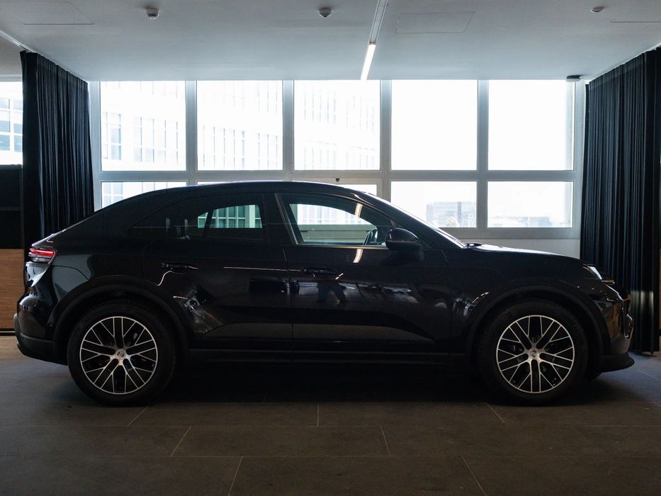 Porsche Macan Electric
