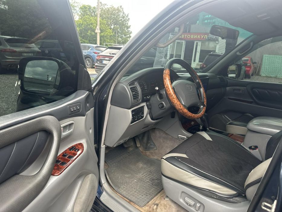 Toyota Land Cruiser 100 4,7 газ бензин