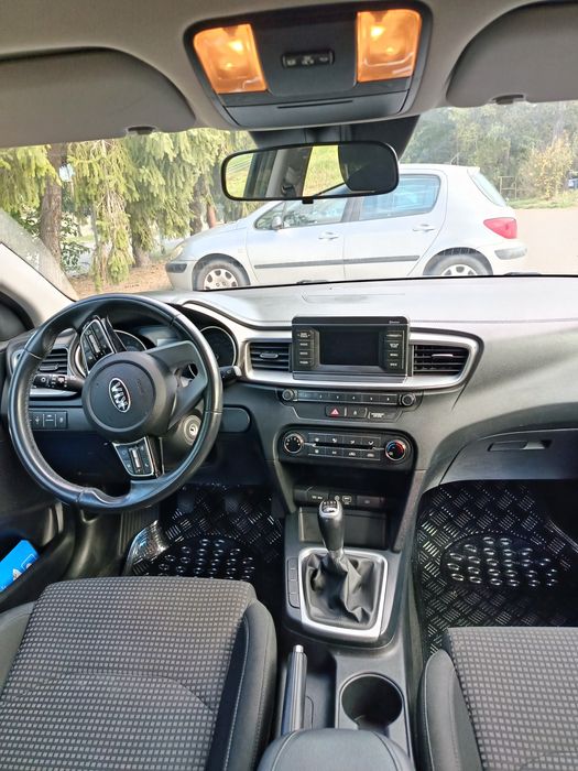 Kia Cee'd 1368cm3 Benzyna