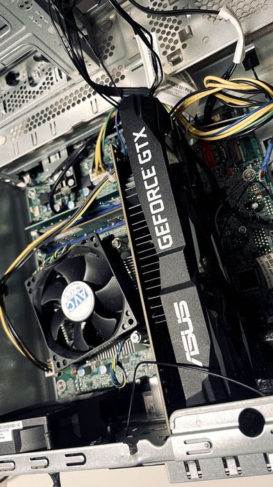 Computador i5 3GHz 1TB HDD 16GB RAM GTX1650