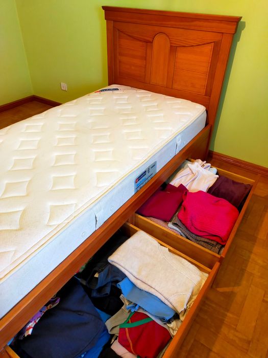 Cama de solteiro espetacular da marca Moveis Pedrosas