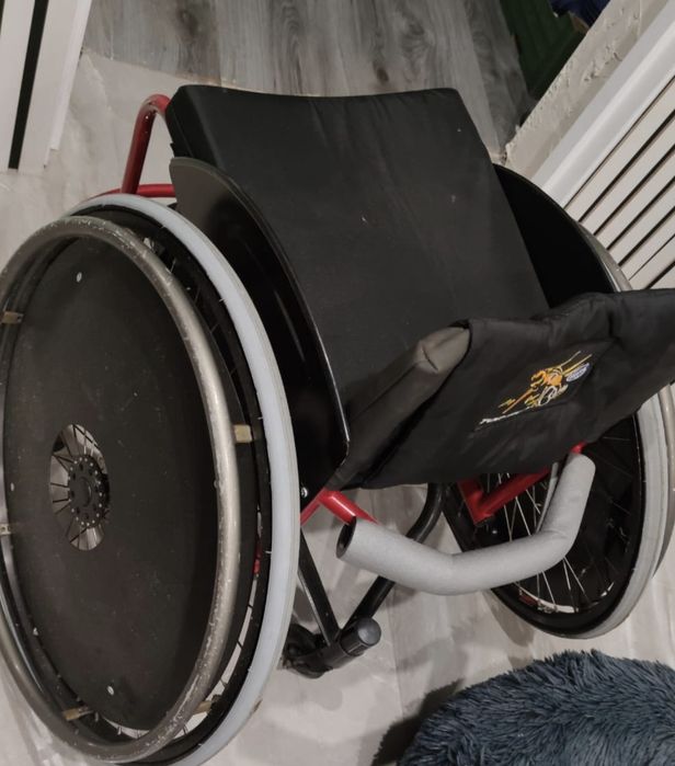 Wózek inwalidzki sportowy do koszykowki