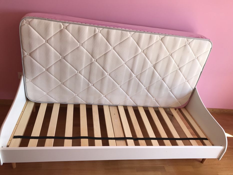 Cama com estrado64409183707267121