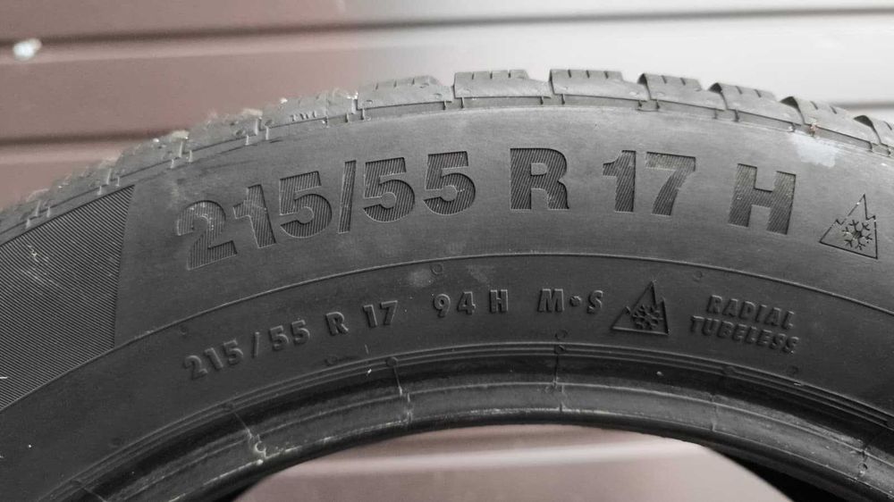 2 sztuki opony zima 215/55/17 Continental 94H  (GD1378)
